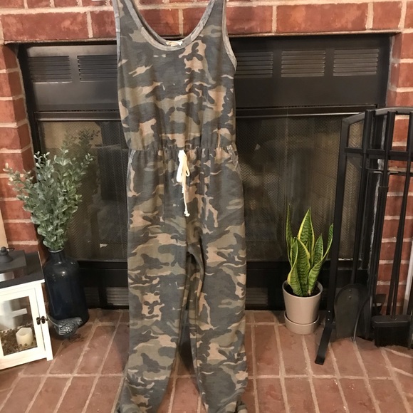 Caution To The Wind Pants - Caution to the Wind Camo Jumpsuit with pockets